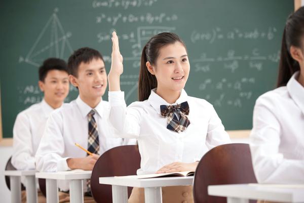 原创 初中期末优秀作文点评：《永远不变的情思》，敏锐的观察力联想力 2