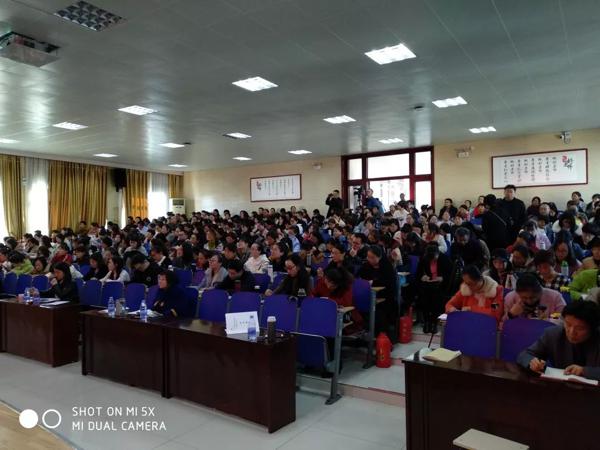 「作文教学」知行其道 匠心践行——天桥区作文项目校骨干教师参加“全国作文教学改革试验区”作文教学观摩研讨会 9