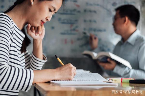 河南高考满分作文:《尊重劳动,才有美好未来》