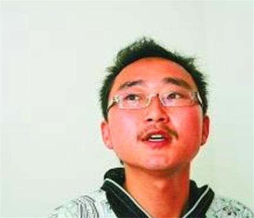 唯一用甲骨文写高考作文的人,得6分,却被名校破格录取,现怎样 4