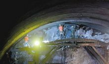 探析隧道的超新掘进技术论文