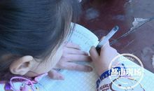 “我妈妈又失约了”10岁女儿写作文“抱怨”护士妈妈 却很催泪