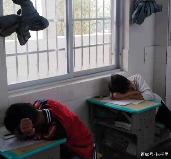 身为语文老师的我,又看到学生写这种作文,忍不住…… 2
