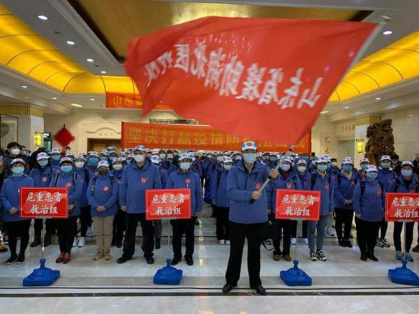 “妈妈,答应我安全回家!”8岁儿子支持医生妈妈援鄂,作文中满满的骄傲 2