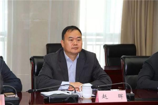 书评 | “天下第一家”的家国情怀 ——《共和国地产印迹·赵晖篇》读后感