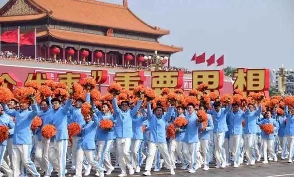 原创 看完国庆直播可以这样长知识！从精彩解说、作文素材到佳句都有 3