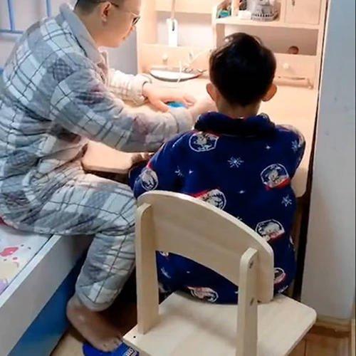 儿子的作文太奇葩,家长看后赶紧解释:都是二哈惹的祸! 1