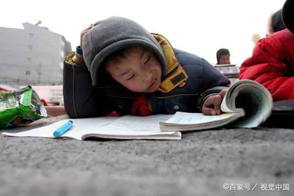 小学生“奇葩”作文走红,老师笑到手抖:你敢拿回家让家长签名吗? 4
