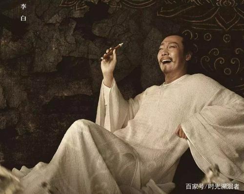 巴金《寒夜》读后感:读书人的苦,恐怕只有孔乙己知道 4