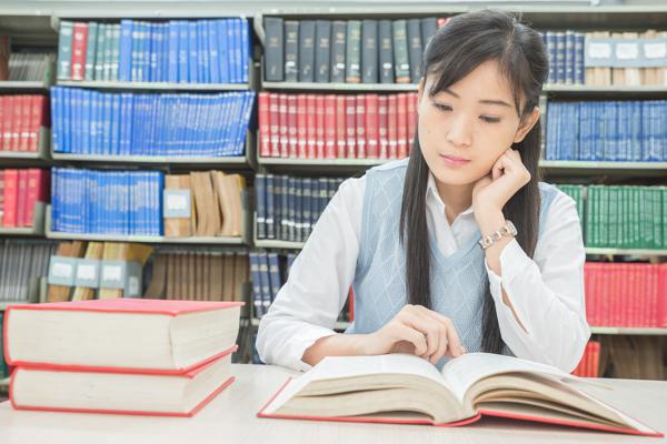 原创 高考作文押题、优秀作文点评：《可以不当英雄，但绝不作逃兵》