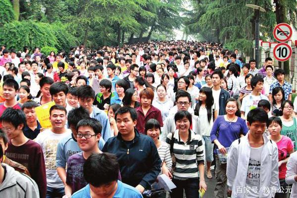 高考零分作文,阅卷老师看了想骂人,网友表示这是认真的吗? 4