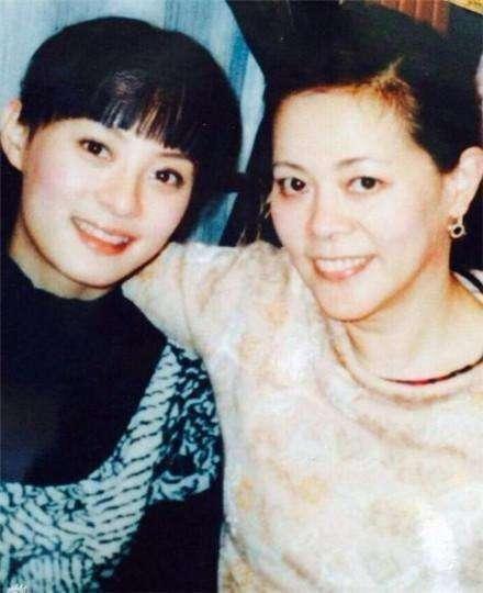 孙俪写370字“小作文”邓超吃醋，戏外她写书法一绝，跳绳一天1800个 10