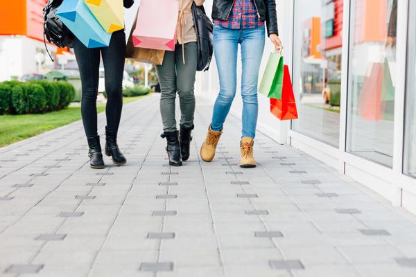 原创 高考作文猜题、优秀作文:《感恩环卫工人的倡议书》 3