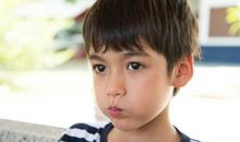 孩子变着法子想让你帮他写作文，千万别入套，让他注视自己