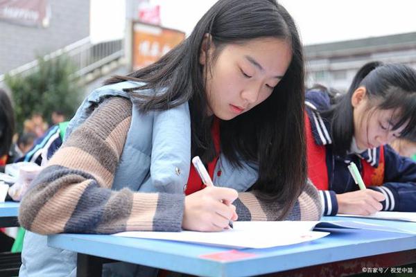 学生考试时语文作文总写不完,老师说用“盖房子”方法,应试无忧 1