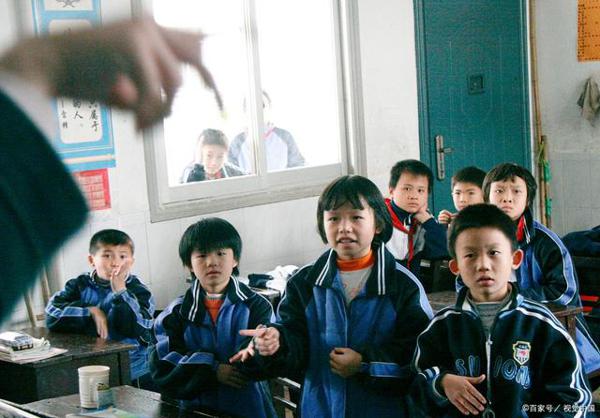 学生最怕作文,教师可以让学生有效练笔,激发学生的写作欲望 2