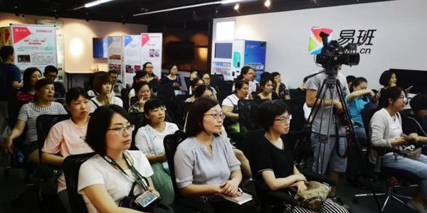 抗击疫情的作文怎么写？全国作文大赛“金奖辅导员”教你高分秘籍 4