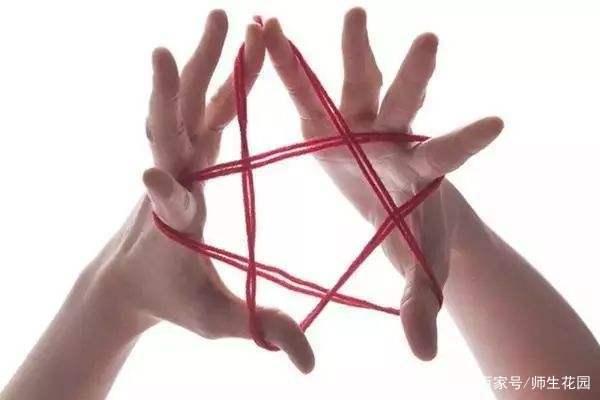 小学生作文:我喜欢的游戏——翻花绳 1