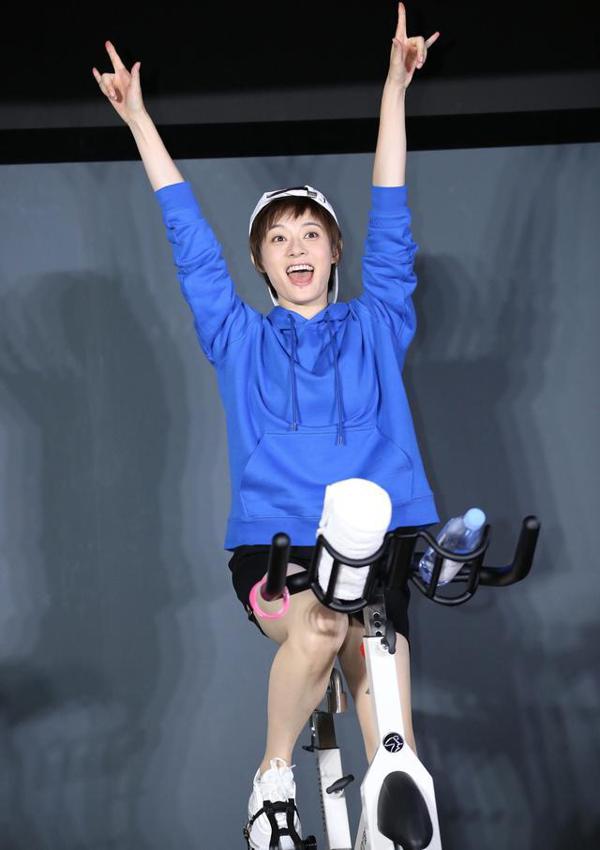 孙俪写370字“小作文”邓超吃醋，戏外她写书法一绝，跳绳一天1800个 32