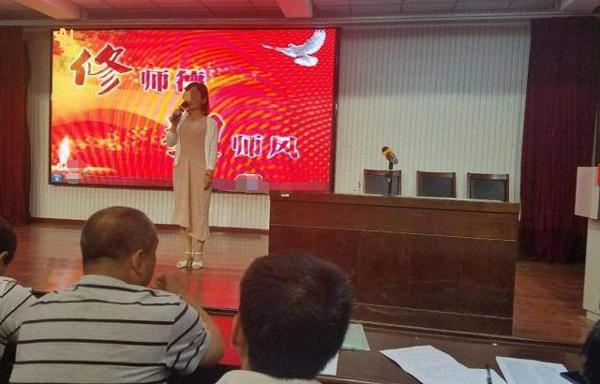 中国一些学生的作文,为何“满纸荒唐言”?老师:要写正能量