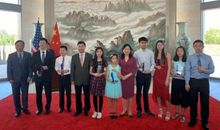 “我与中华文化”作文赛颁奖 在美华裔学生分享心得