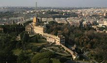 原创 中学生热门话题作文：《哨声为谁而吹》