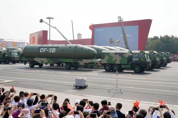 又美又飒！阅兵后，河南名师手把手教你写观后感作文 18