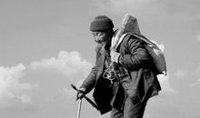 时事论据素材：图书馆里的拾荒老人_750字