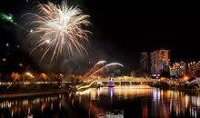 四年级作文：石柱的夜景