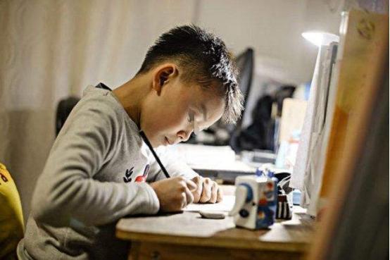 小学生作文《给妈妈的信》,字里行间让人落泪:懂事得让人心疼 3
