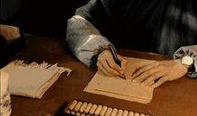 作文丨2019高考作文10大命题点预测！附热点写作素材 1.以“礼”正国 2.创新“加速度” 3.职教之魂存于匠心 4.绿色未来 5.用明德引领风尚 6.攻坚脱贫 7.见证/社会变迁 8.中国梦 9.公平 10.青春