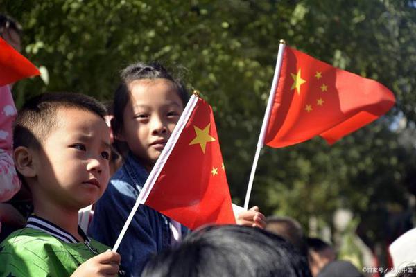 名师聊作文:六语下册,第六单元综合性活动《难忘小学生活》 3
