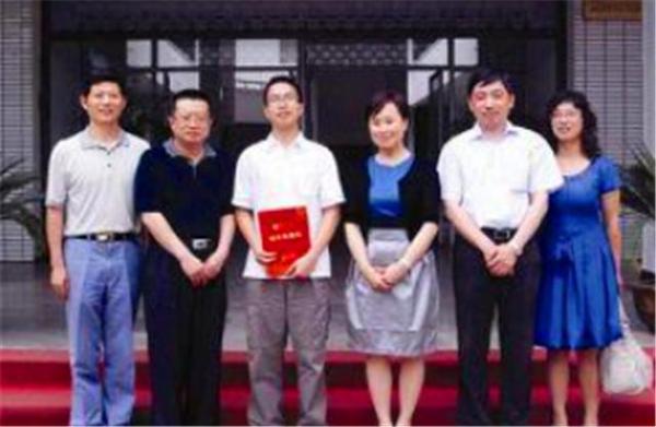 一篇奇怪的高考作文:755字,有30字老师不认识,老师给了满分 2