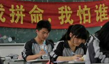 学生质疑45分作文太低分，老师重阅后改成30分，只因这几点