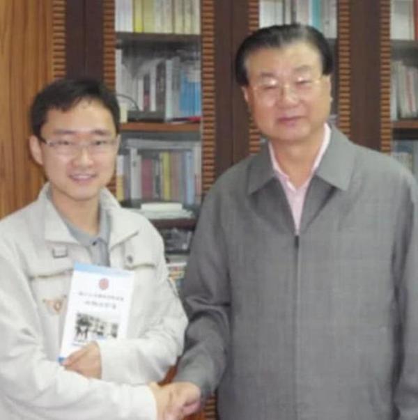 11年前他用甲骨文写高考作文,是投机还是真本事?看结局就知道了 3