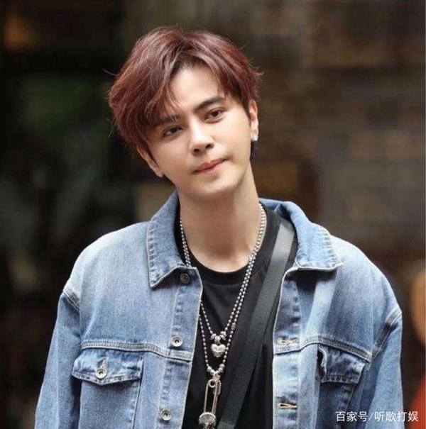 罗志祥小作文喊话周扬青,告白后凌晨疯狂上线,女主态度却很冷淡 1