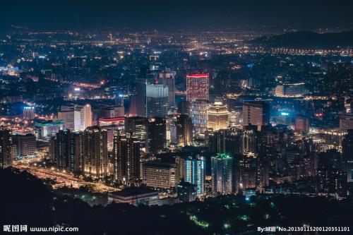 两三灯火是旬城-故乡的夜景作文700字