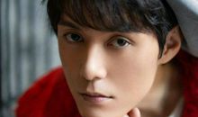 被爆劈腿三个女星的张超照常拍戏！果然不能学罗志祥写小作文……