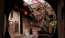 独坐院落里 优秀记叙文600字