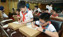 小学生写作文“脑洞大开”，思绪万千，任课老师直呼“裂开”！