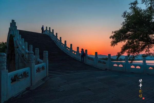 一本能让我快速启动回归内在的神奇之书——《走进魔法店》读后感 5