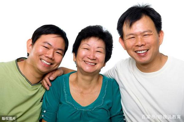 中学生作文:《母亲的眼泪》,有谁知道母亲心里藏了多少东西呢? 3
