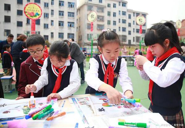 孩子作文底子有点差，几遍修改后写出《谢谢你，我爱你》 1