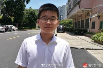 放弃清华，复读后再获高分，这位学霸究竟是什么样的人？