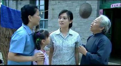 老太太劝架 VS 中学生写作文,你猜谁赢? 5
