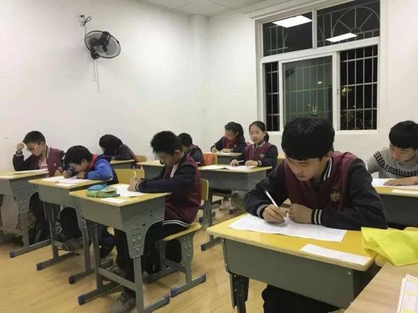 第十三届“冰心作文奖”湖南赛区复（决）赛现场作文大赛圆满结束！ 10