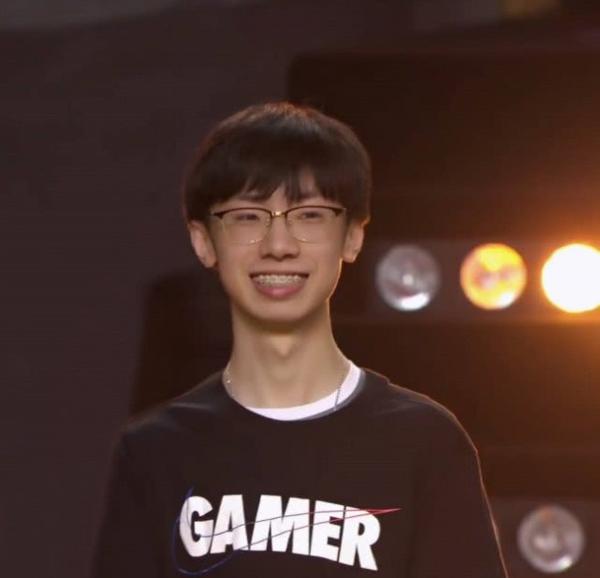 LPL：宝蓝将韩服ID改成一串字母，网友解读后，我向你道歉 4