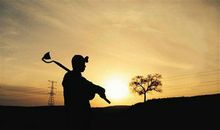 2020高考作文备考：人应朝着更高的山峰出发