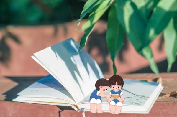 小学英语作文：我的学校（中英互译）