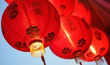 原创 最新中学生作文：《今年的春天不一般》